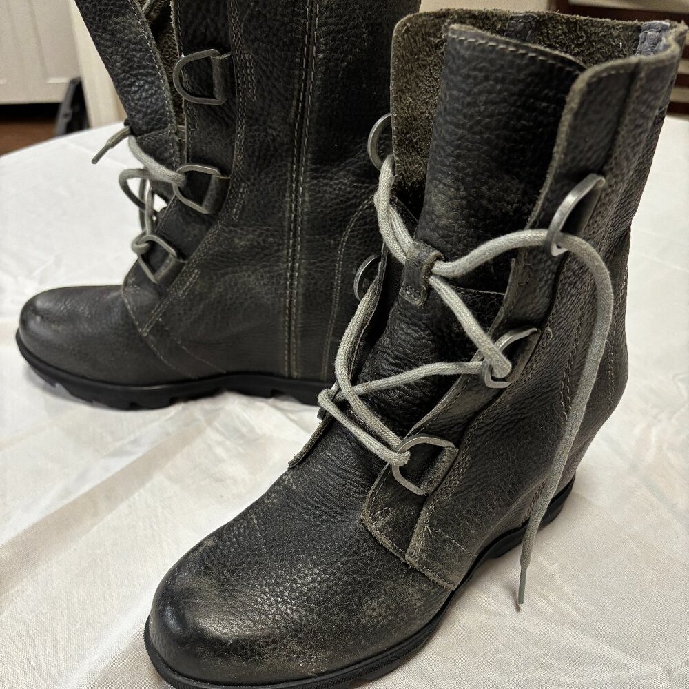 Sorel Joan of Arctic Wedge size 8 color quarry